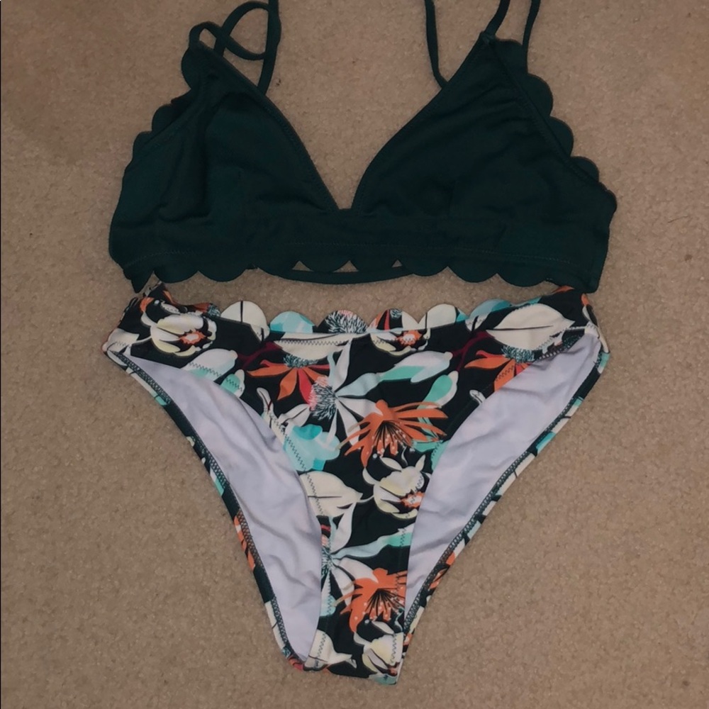 Scalloped Edge Bikini-Never Worn!
